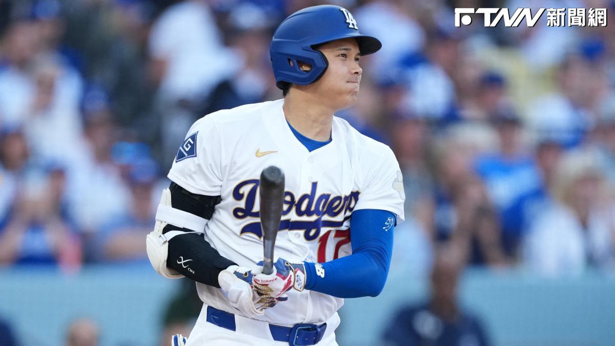 大谷翔平「金色戰袍」加身！開季首打席強勢敲安　二刀流歸位拚「3連霸」決心