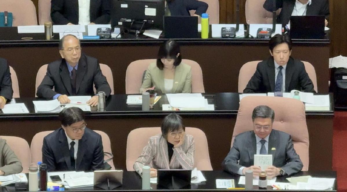 李貞秀質詢卓榮泰讀政治可以很輕鬆　陳智菡酸現學現用：政治不難躺平就好