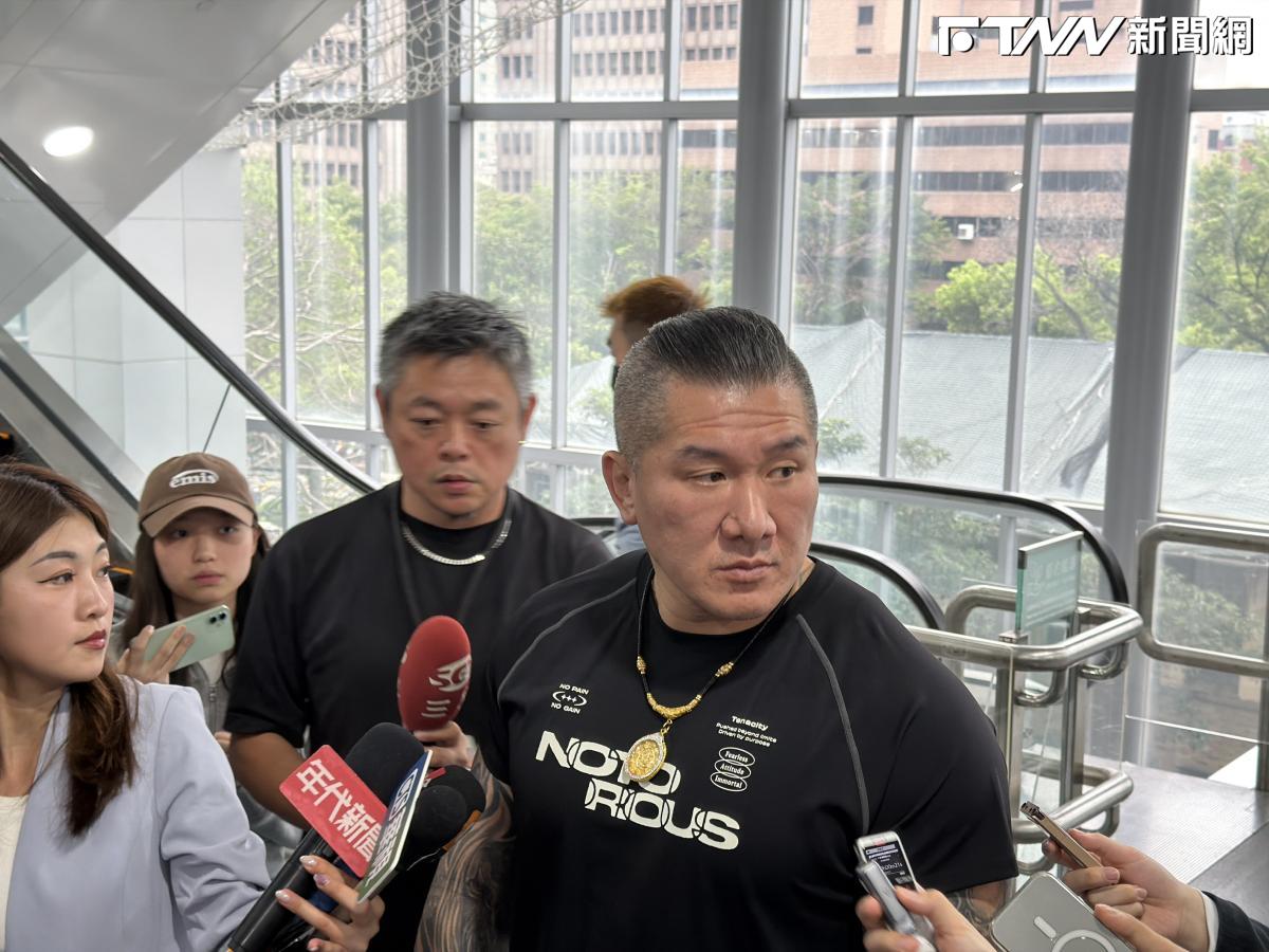 柯文哲遭判17年　館長怒嗆：拿政治獻金判對嗎？檢察官法官是民進黨的狗