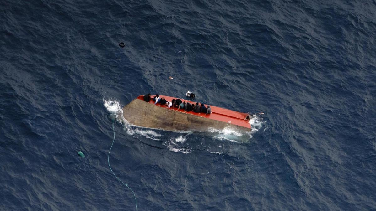 赴歐夢碎！利比亞難民船遇惡浪翻覆　105人落海「至少70人失蹤」